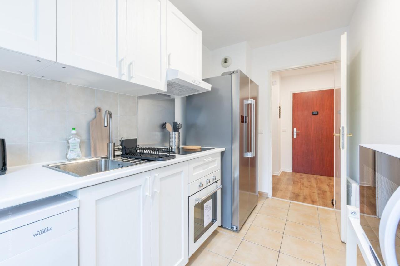 Mindset For 7 - Fairytale Factory Apartment Bussy-Saint-Georges Luaran gambar