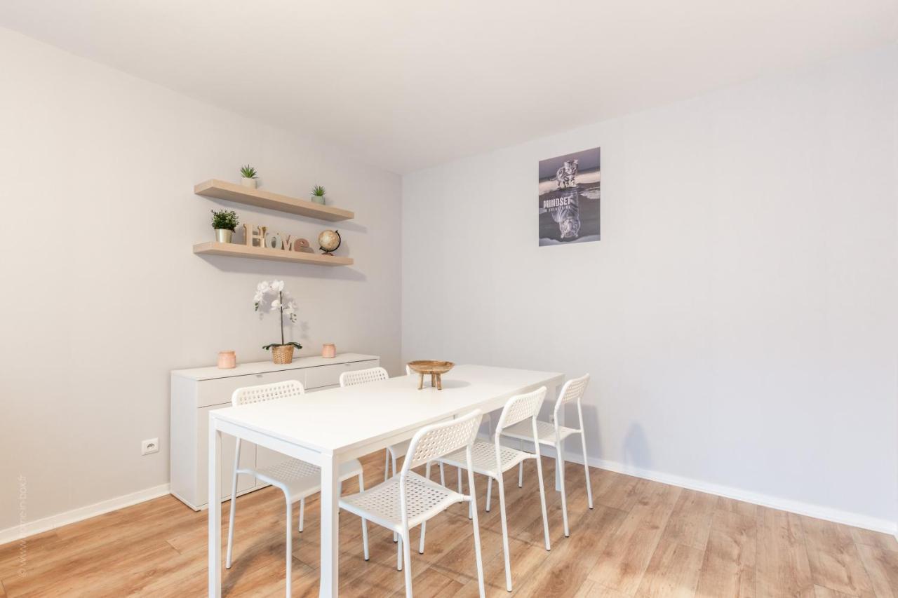 Mindset For 7 - Fairytale Factory Apartment Bussy-Saint-Georges Luaran gambar