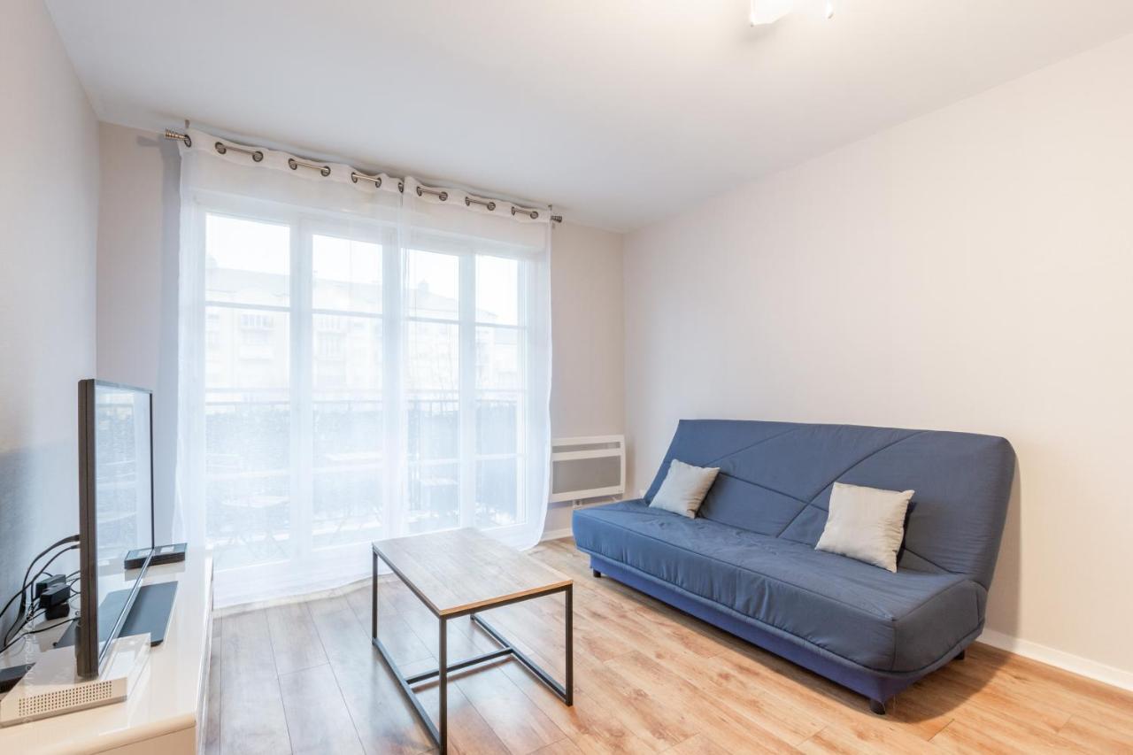 Mindset For 7 - Fairytale Factory Apartment Bussy-Saint-Georges Luaran gambar